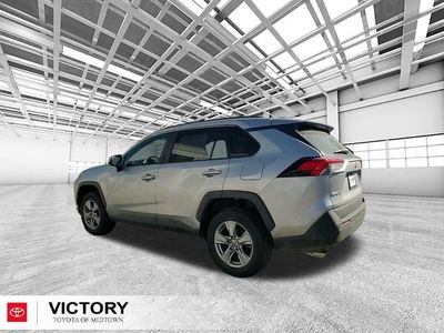 2025 Toyota RAV4 - Photo 5