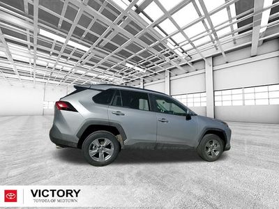 2025 Toyota RAV4 - Photo 2