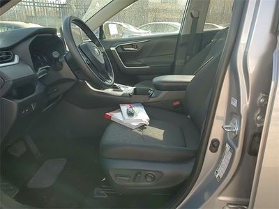 2025 Toyota RAV4 - Photo 11