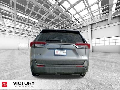 2025 Toyota RAV4 - Photo 4