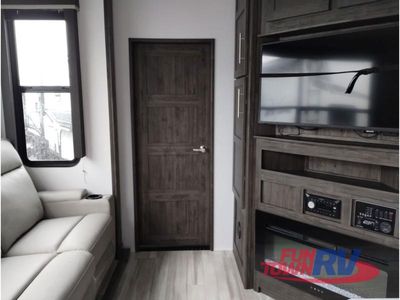 2025 Keystone RV Fuzion Impact Edition - Photo 24