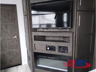 2025 Keystone RV Fuzion Impact Edition - Photo 27