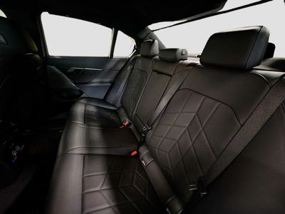 2026 BMW 5 Series - Photo 20