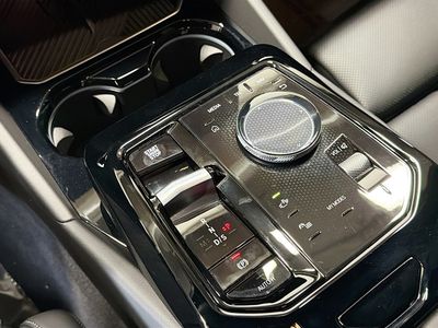 2026 BMW 5 Series - Photo 28