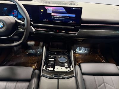 2026 BMW 5 Series - Photo 18