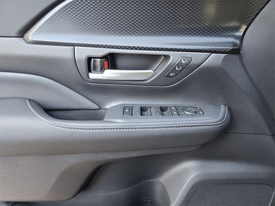 2026 Toyota Grand Highlander Hybrid - Photo 15