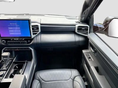 2025 Toyota Sequoia — photo 19 view