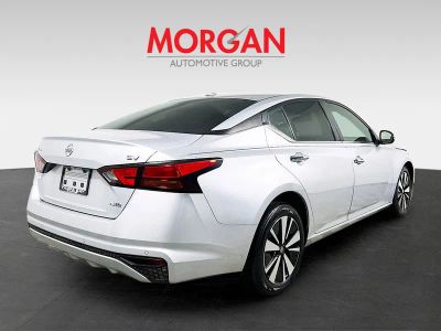 2022 Nissan Altima — rear three-quarter view