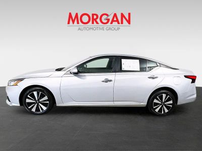 2022 Nissan Altima — engine compartment view