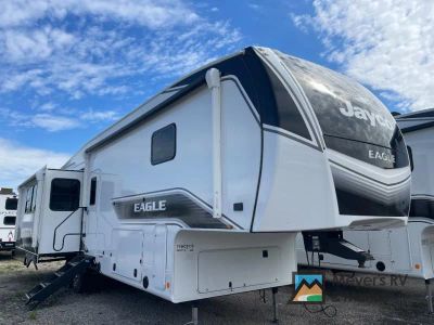 2026 Jayco Eagle 365UKTS — front three-quarter view