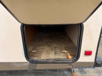 2012 EverGreen RV Ever-Lite — engine compartment view