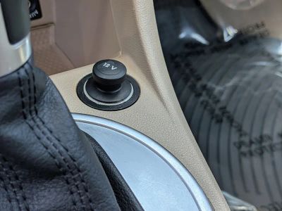 2015 Volkswagen Beetle Coupe — photo 28 view