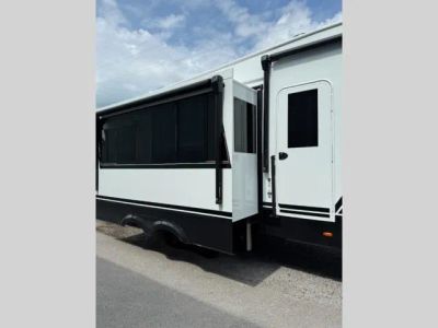 2026 Brinkley RV Model Z - Photo 4