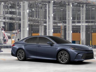 2026 Toyota Camry - Photo 14