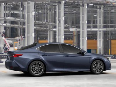 2026 Toyota Camry - Photo 11