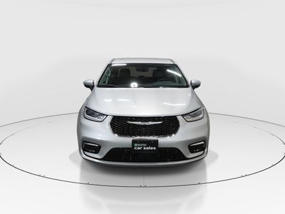 2023 Chrysler Pacifica — side profile view