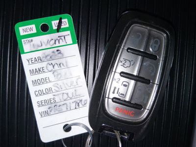 2023 Chrysler Pacifica — photo 15 view