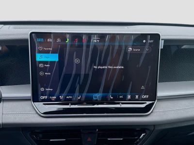 2026 Volkswagen Tiguan — photo 12 view