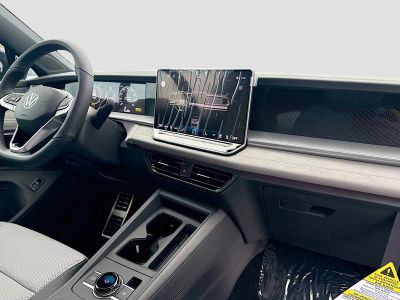 2026 Volkswagen Tiguan — photo 25 view