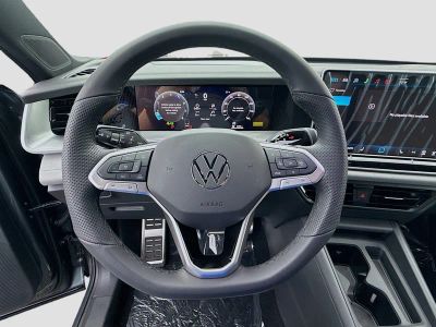 2026 Volkswagen Tiguan — photo 10 view