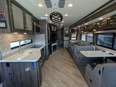 2021 Fleetwood Southwind - Photo 2