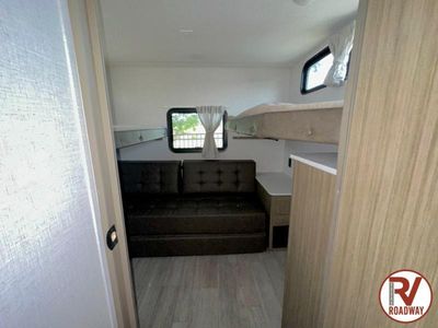 2025 Wildwood X-Lite 28VBXLX — photo 28 view