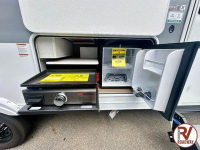 2025 Wildwood X-Lite 28VBXLX — photo 10 view