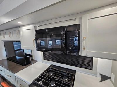 2024 Brinkley Model Z - Photo 33