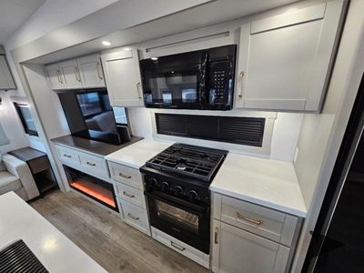 2024 Brinkley Model Z - Photo 32