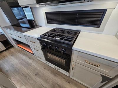 2024 Brinkley Model Z - Photo 34