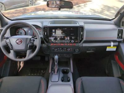 2026 Nissan Frontier — photo 12 view