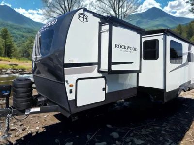 2026 Forest River Rockwood Ultra Lite - Photo 3