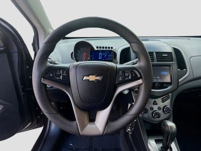 2016 Chevrolet Sonic — photo 10 view