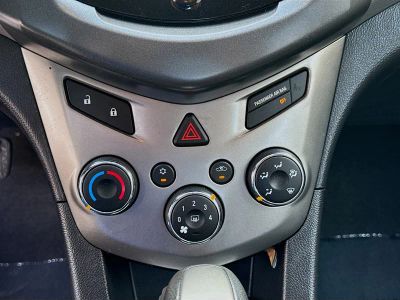 2016 Chevrolet Sonic — photo 14 view