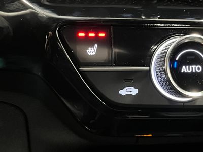2026 Honda Civic Hatchback Hybrid - Photo 17