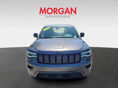 2021 Jeep Grand Cherokee — side profile view