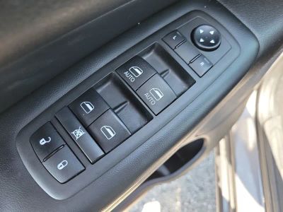 2021 Jeep Grand Cherokee — photo 16 view