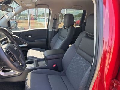 2025 Nissan Frontier - Photo 9