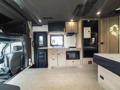 2026 Grand Design LINEAGE SERIES M - Photo 9