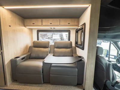 2026 Grand Design LINEAGE SERIES M - Photo 7