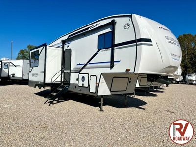 2025 Cherokee Arctic Wolf 27SGS - Photo 3