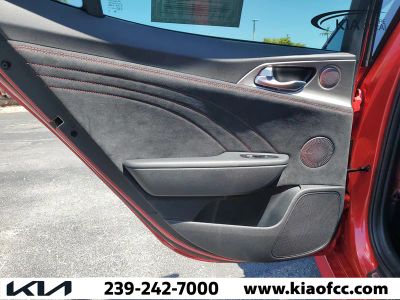 2023 Kia Stinger — photo 13 view