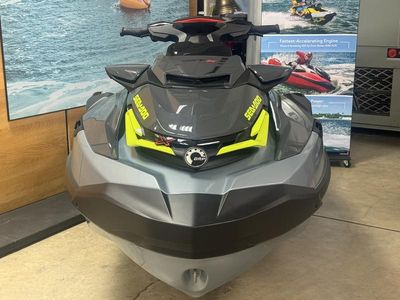 2025 Sea-Doo RXT-X 325 Ice Metal / Manta Green in SIL/GRN — front three-quarter view