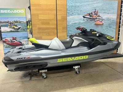 2025 Sea-Doo RXT-X 325 Ice Metal / Manta Green — photo 8 view