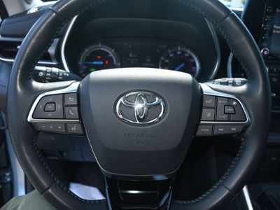 2020 Toyota Highlander Hybrid - Photo 13