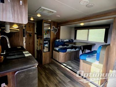 2021 Winnebago Micro Minnie — interior view