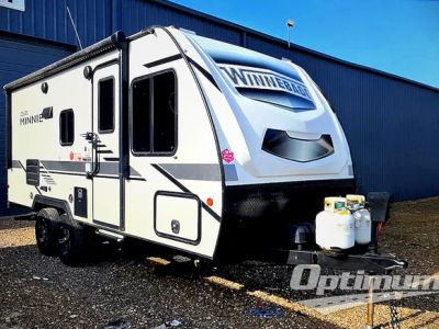 2021 Winnebago Micro Minnie — front three-quarter view