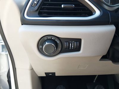2023 Chrysler Voyager — photo 13 view