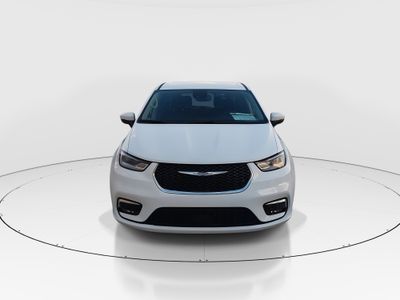 2023 Chrysler Pacifica — side profile view