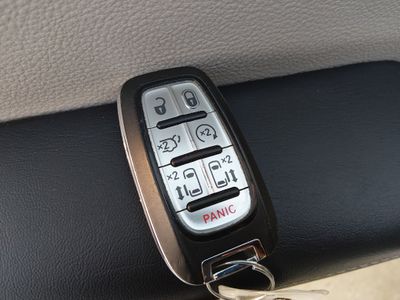 2023 Chrysler Pacifica — photo 15 view